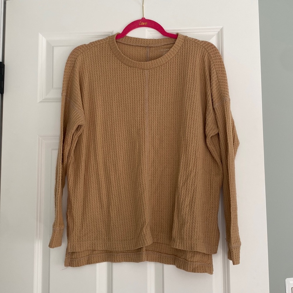 American Eagle XS waffle shirt